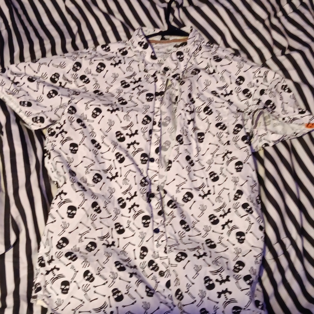Skeleton short-sleeved button up